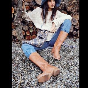 FRYE - 14L campus boots in saddle - size 7